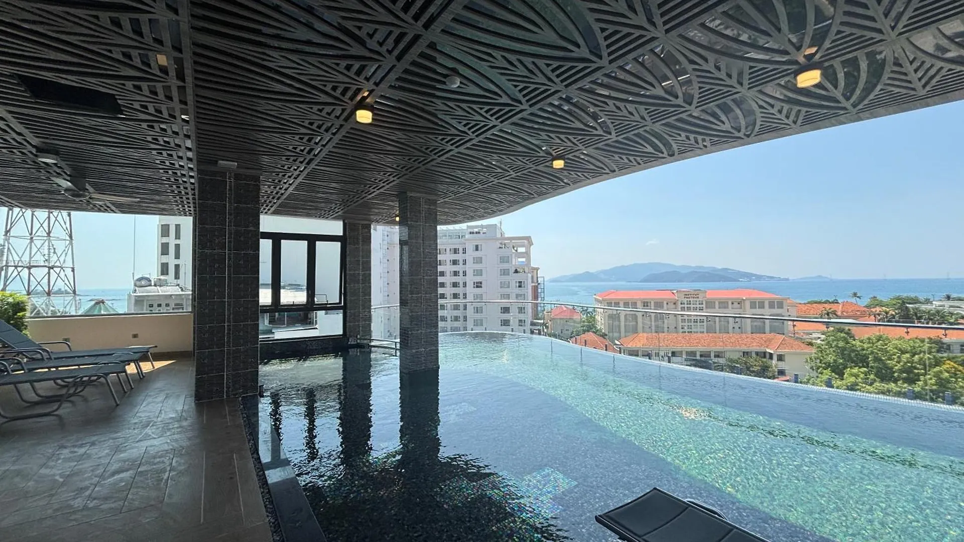 W Premium Nha Trang Hotel