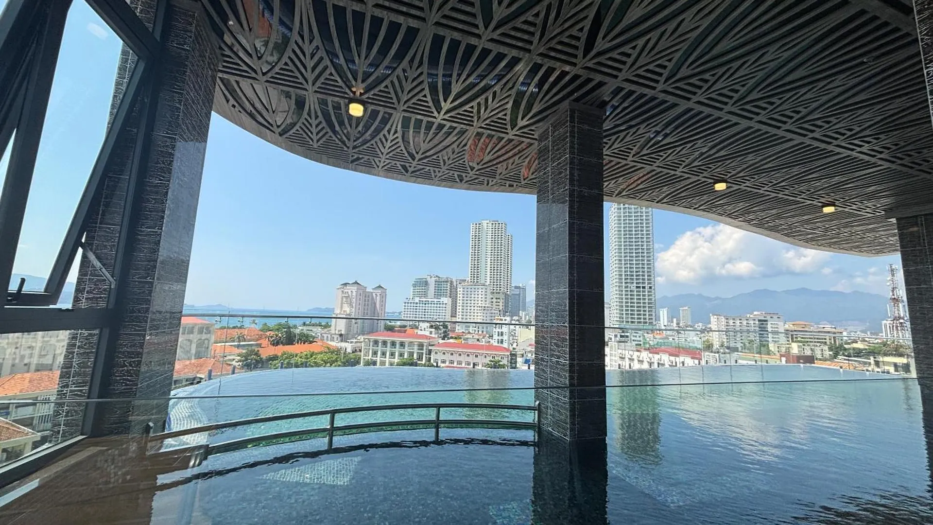 W Premium Nha Trang Hotel